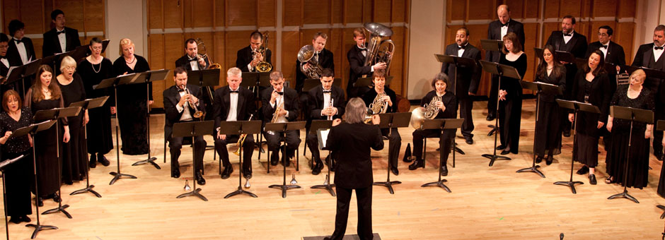 Harold Rosenbaum conducts The New York Virtuoso Singers and Brass Ensemble